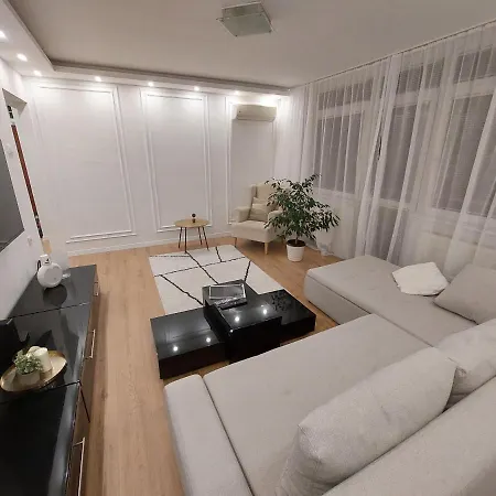 The Skver-elegant Apartmant *