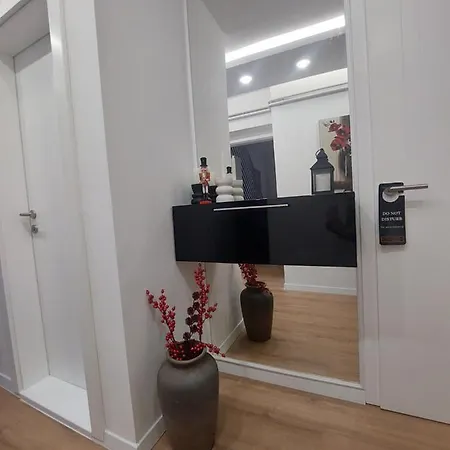 Апартаменты The Skver-elegant Apartmant