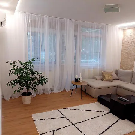 Apartment The Skver-elegant Apartmant *