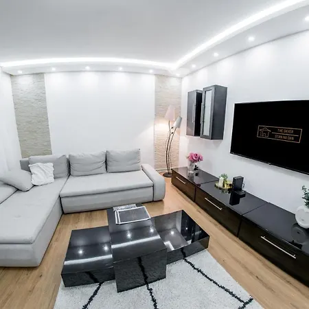 The Skver-elegant Apartmant Apartment *