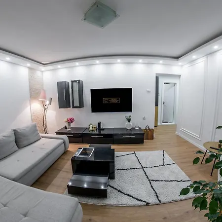 The Skver-elegant Apartmant *