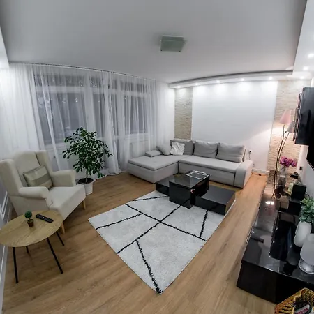 Apartment The Skver-elegant Apartmant *