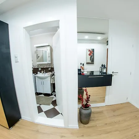 The Skver-elegant Apartmant Апартаменты *